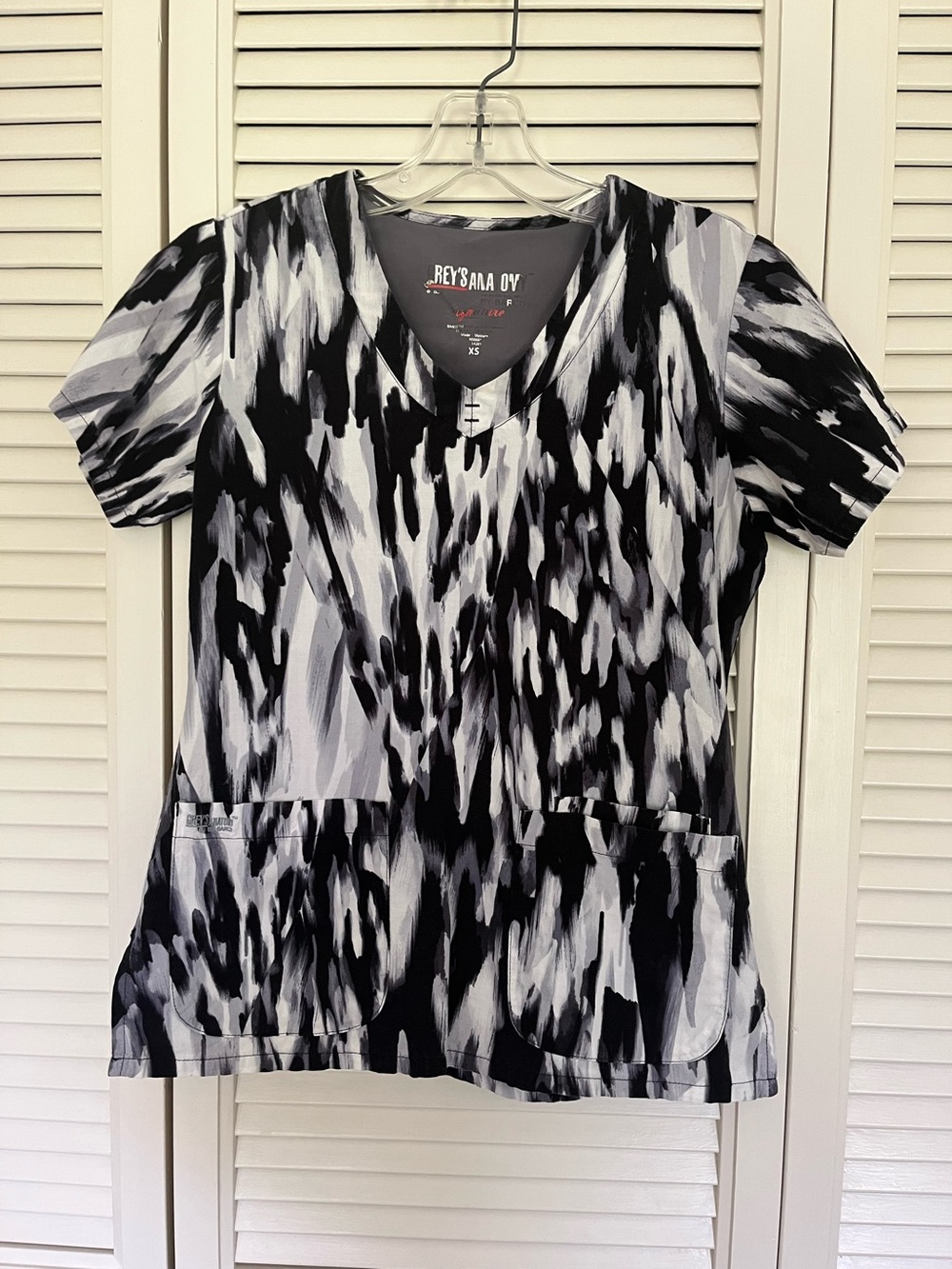 Greys anatomy scrub top